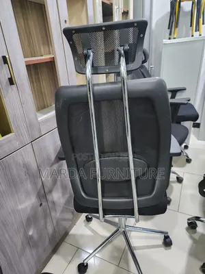 Metal Back Managerial Chair