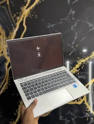 New Laptop HP EliteBook 830 G8 16GB Intel Core i5 SSD 512GB