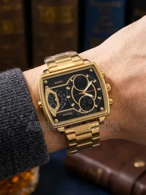 SKMEI 2229 Is a Bold, Gold-Tone Dual-
Movement Sports and Business
