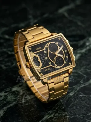SKMEI 2229 Is a Bold, Gold-Tone Dual-
Movement Sports and Business