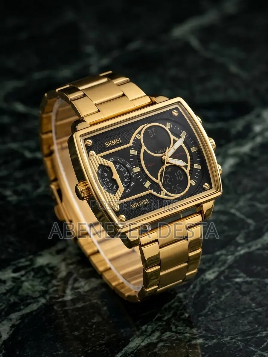 SKMEI 2229 Is a Bold, Gold-Tone Dual-
Movement Sports and Business