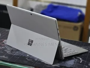 New Laptop Microsoft Surface Pro 7 16GB Intel Core i5 SSD 256GB