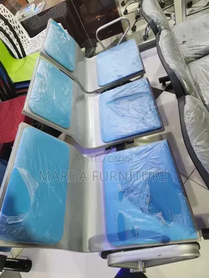 3 Sitter Chair