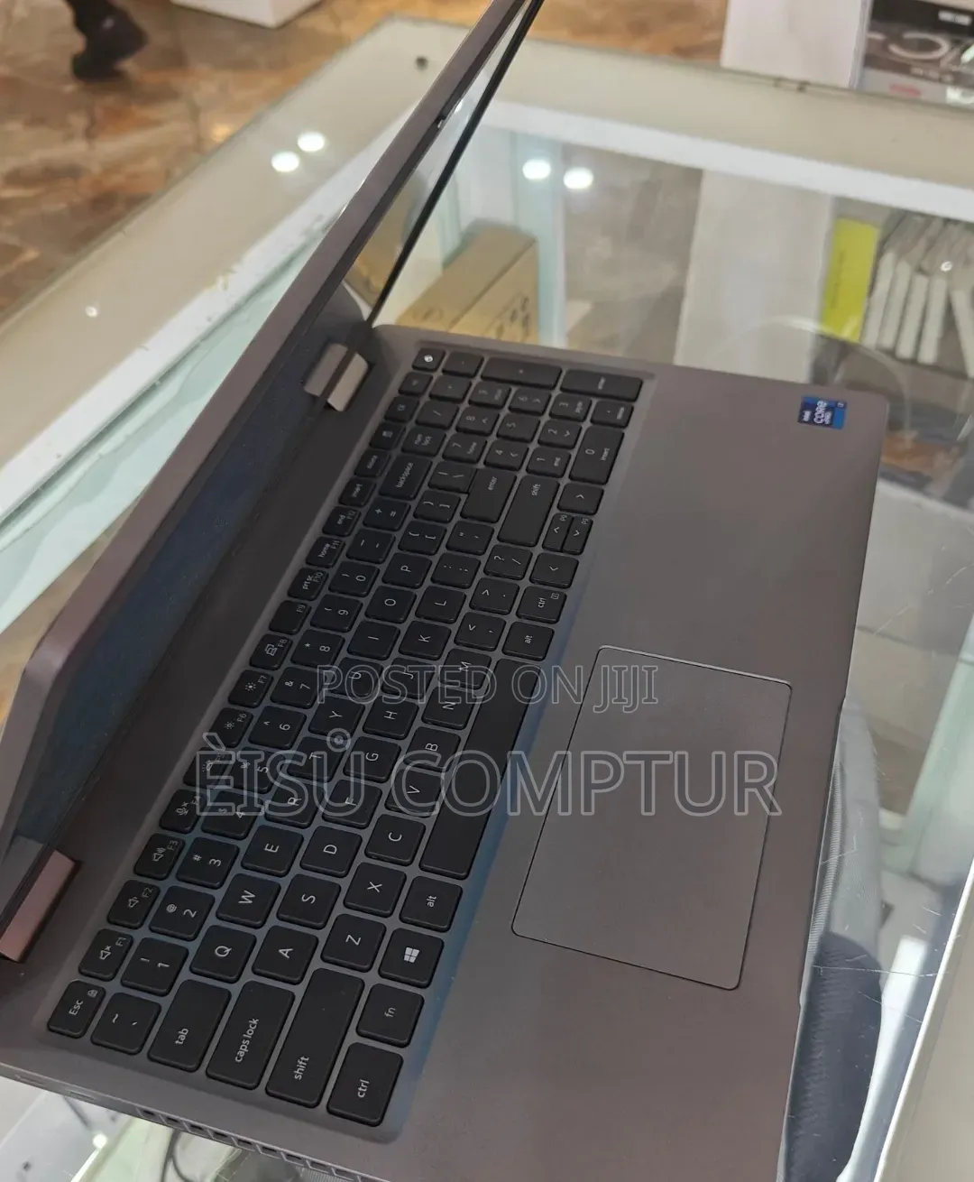 New Laptop Dell Latitude 5520 8GB Intel Core i7 SSD 512GB