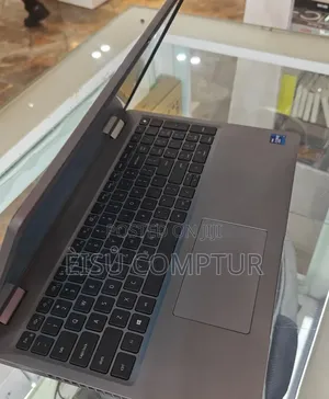New Laptop Dell Latitude 5520 8GB Intel Core i7 SSD 512GB