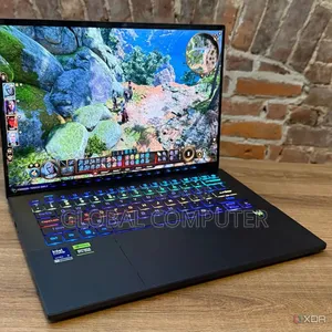 New Laptop MSI Titan 18 HX AI 32GB Intel Core Ultra 7 SSD 1T