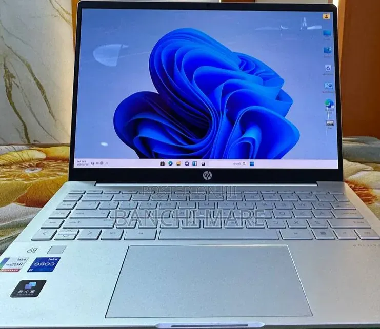 New Laptop HP Pavilion 14 8GB Intel Core i5 SSD 512GB