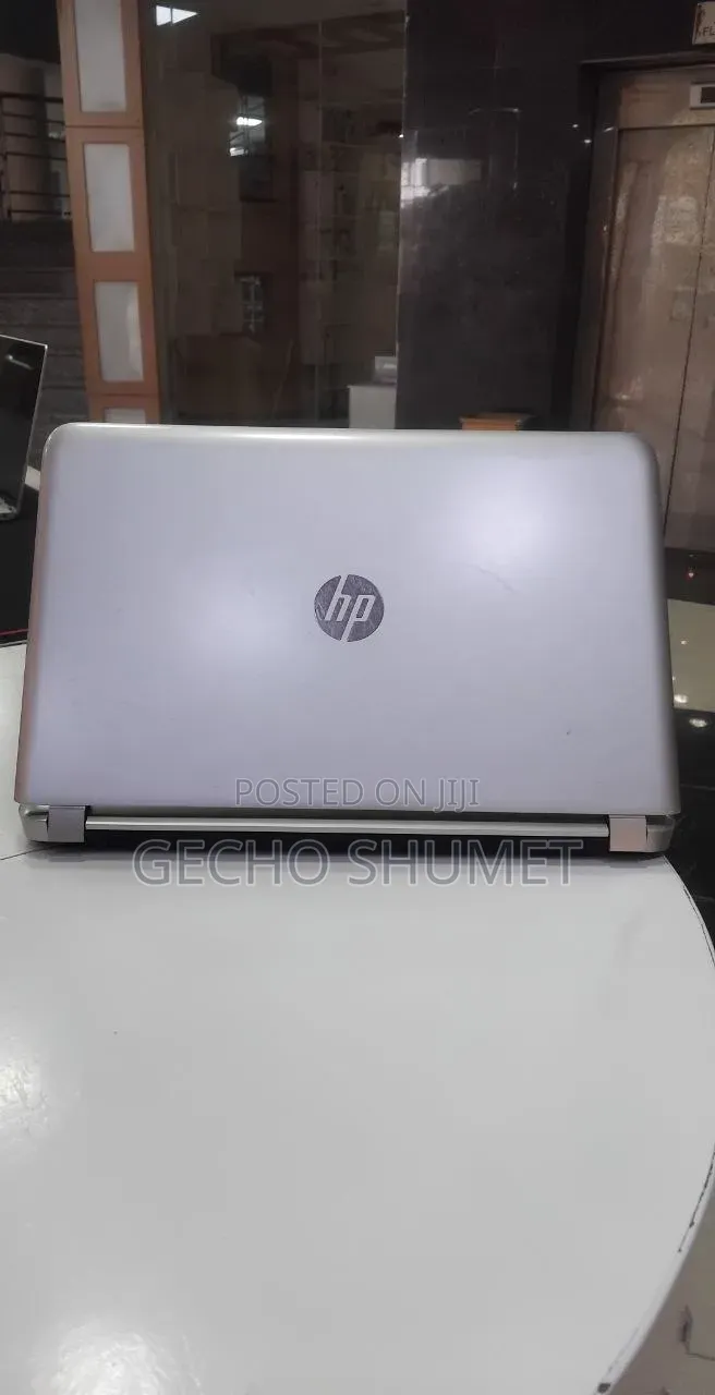 New Laptop HP Pavilion 15 8GB Intel Core i5 HDD 1T