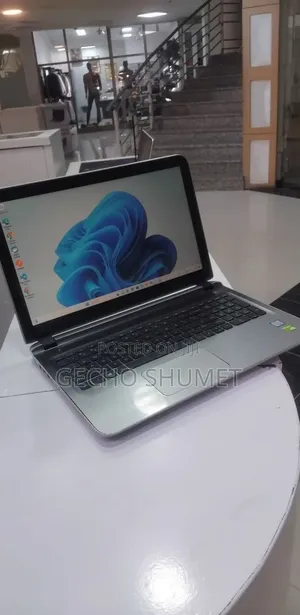 New Laptop HP Pavilion 15 8GB Intel Core i5 HDD 1T