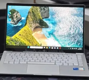 New Laptop HP Pavilion x360 8GB Intel Core i5 SSD 512GB