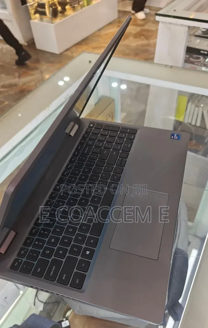 New Laptop Dell Latitude 5520 8GB Intel Core i7 SSD 512GB