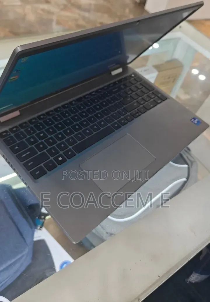 New Laptop Dell Latitude 5520 8GB Intel Core i7 SSD 512GB