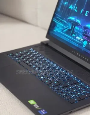 New Laptop Alienware M18 R2 32GB Intel Core i9 SSD 2T