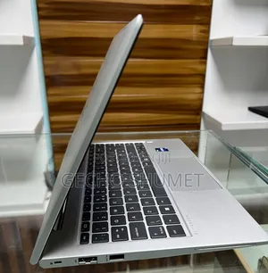 New Laptop HP EliteBook 640 G9 16GB Intel Core i5 SSD 512GB