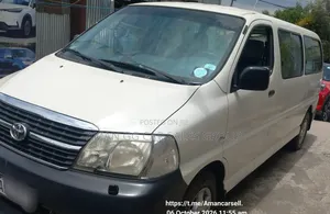 Toyota HiAce 2011 White