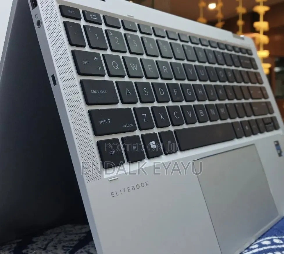 New Laptop HP EliteBook 1040 G8 16GB Intel Core i7 SSD 512GB