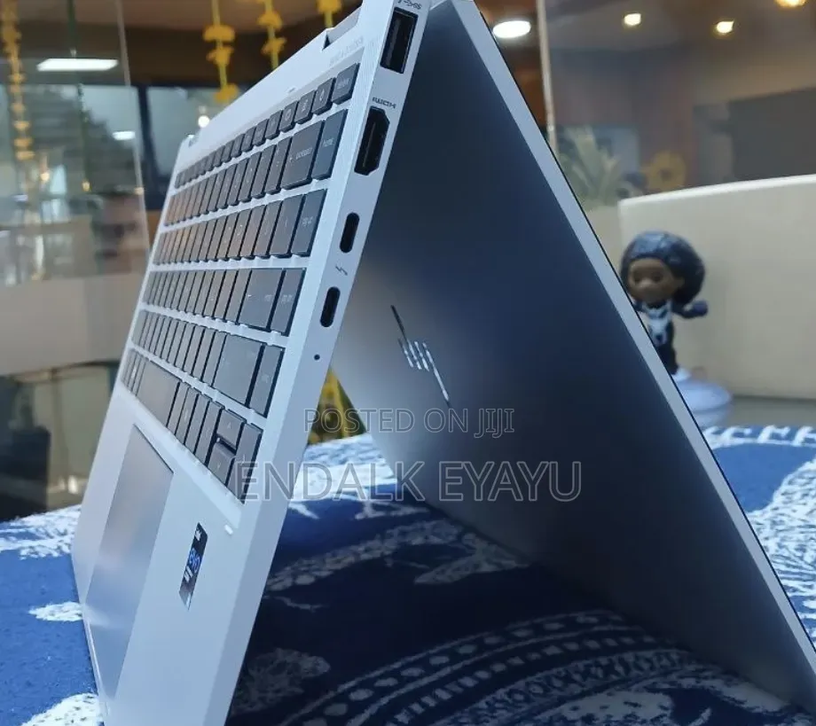 New Laptop HP EliteBook 1040 G8 16GB Intel Core i7 SSD 512GB