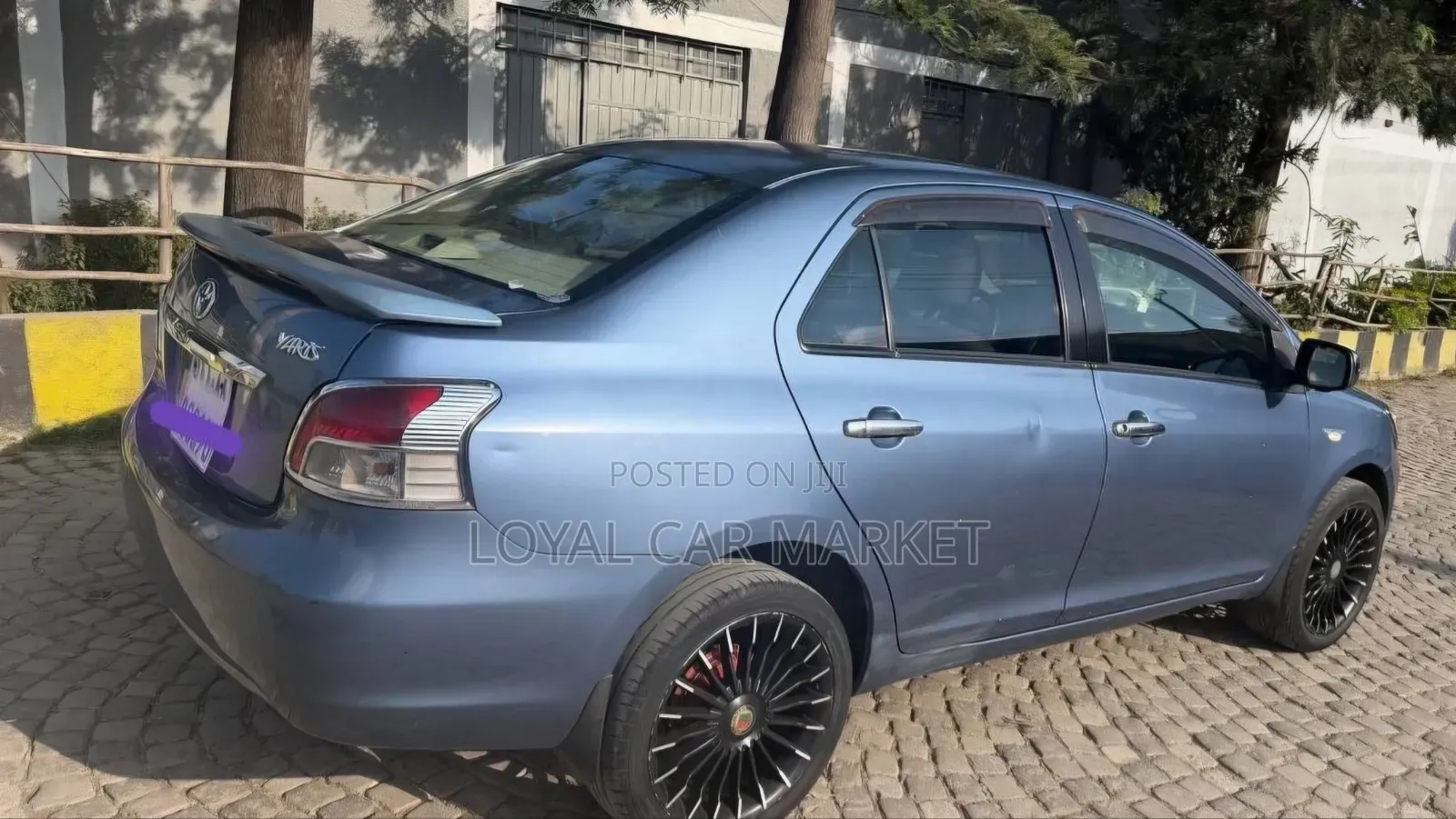 Toyota Yaris 2011 Gray