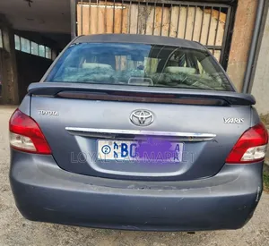 Toyota Yaris 2011 Gray