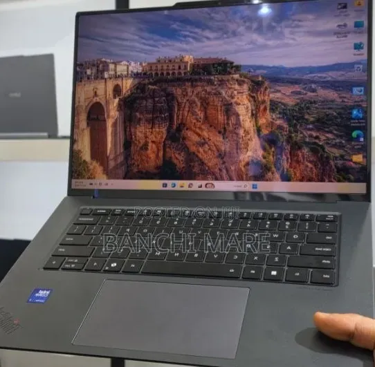 New Laptop Lenovo ThinkPad 2 32GB Intel Core Ultra 7 SSD 1T