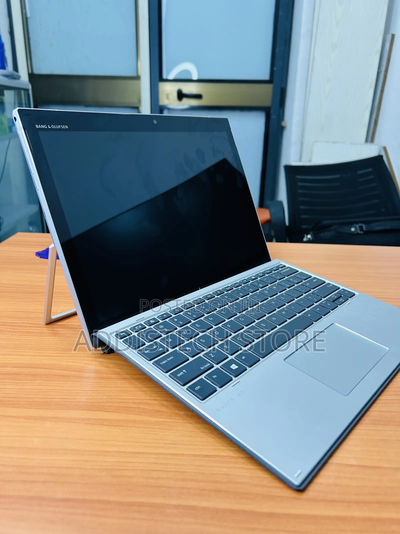 New Laptop HP Elite X2 1012 16GB Intel Core i5 SSD 256GB