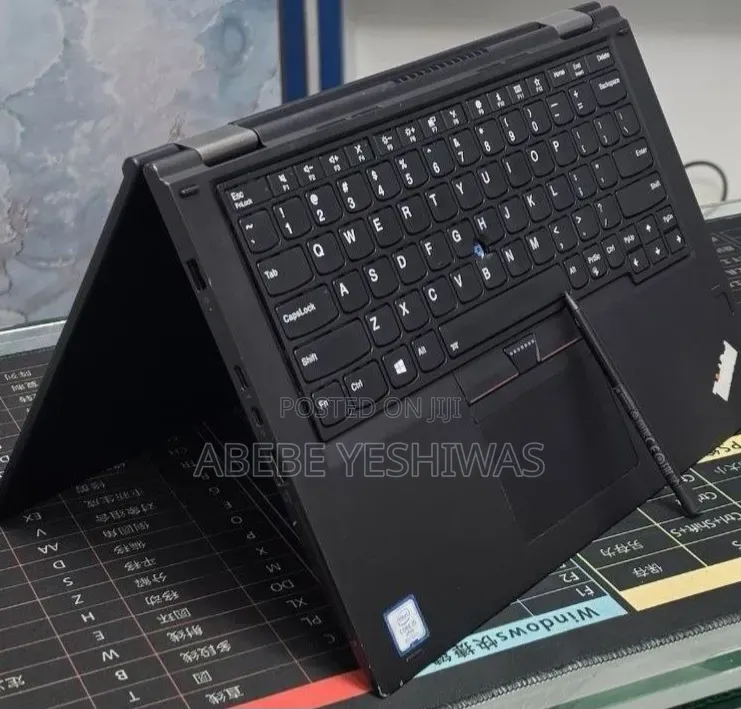 New Laptop Lenovo Yoga 330 16GB Intel Core i5 SSD 256GB