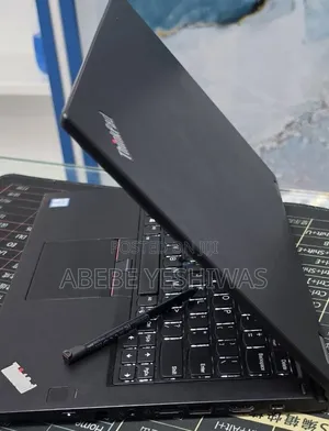 New Laptop Lenovo Yoga 330 16GB Intel Core i5 SSD 256GB