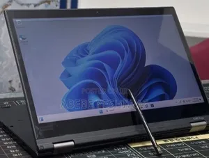New Laptop Lenovo Yoga 330 16GB Intel Core i5 SSD 256GB