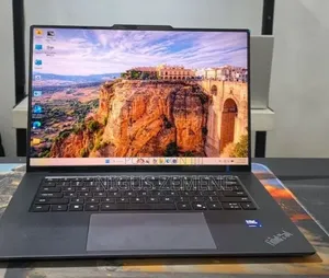 New Lenovo Yoga Pro 9i Aura Edition 32GB Intel Core Ultra 7 SSD 1T