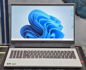 New Laptop Dell 16GB AMD Ryzen 7 SSD 512GB