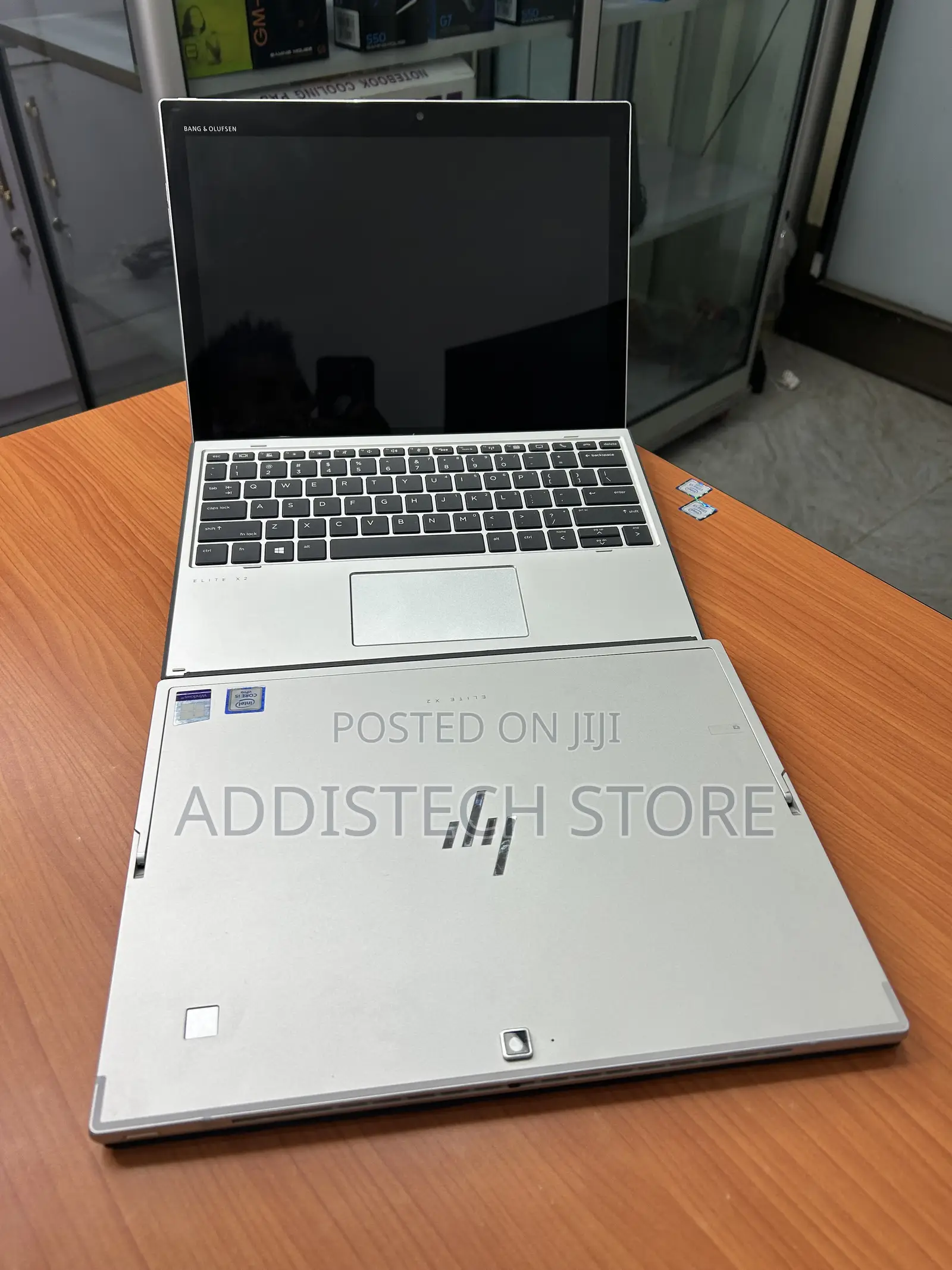 New Laptop HP Elite X2 1012 8GB Intel Core i5 SSD 256GB