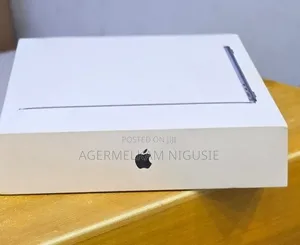 New Laptop Apple MacBook Air 2026 M5 16GB Intel Core i7 SSD 512GB