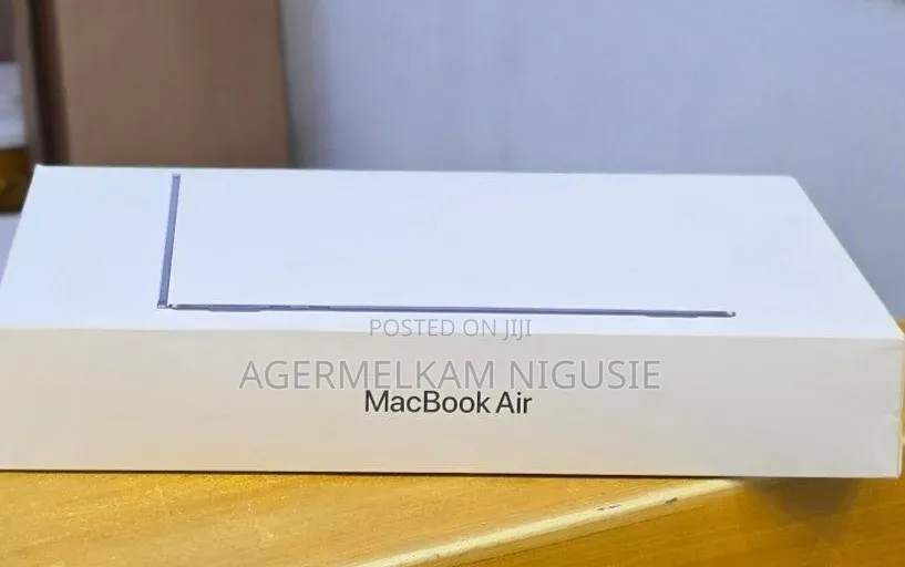 New Laptop Apple MacBook Air 2026 M5 16GB Intel Core i7 SSD 512GB