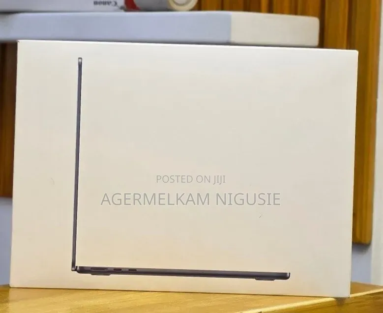 New Laptop Apple MacBook Air 2026 M5 16GB Intel Core i7 SSD 512GB