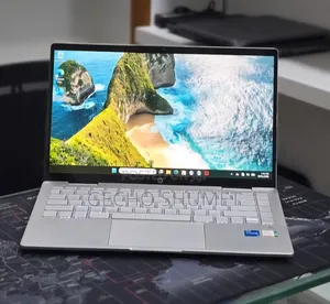 New Laptop HP Pavilion x360 8GB Intel Core i5 SSD 512GB