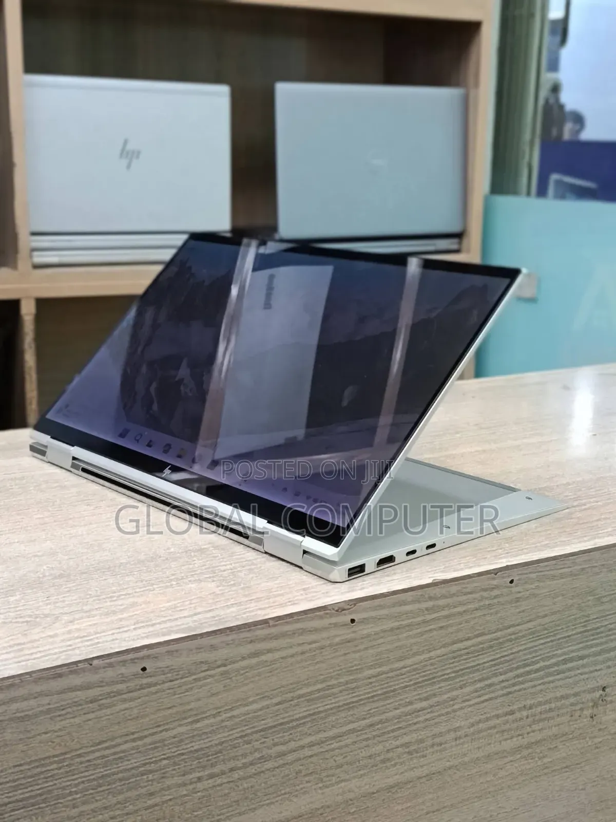 New Laptop HP EliteBook 1040 G8 16GB Intel Core i7 SSD 512GB