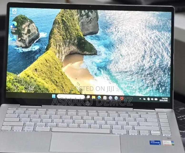 New Laptop HP Pavilion x360 8GB Intel Core i5 SSD 512GB