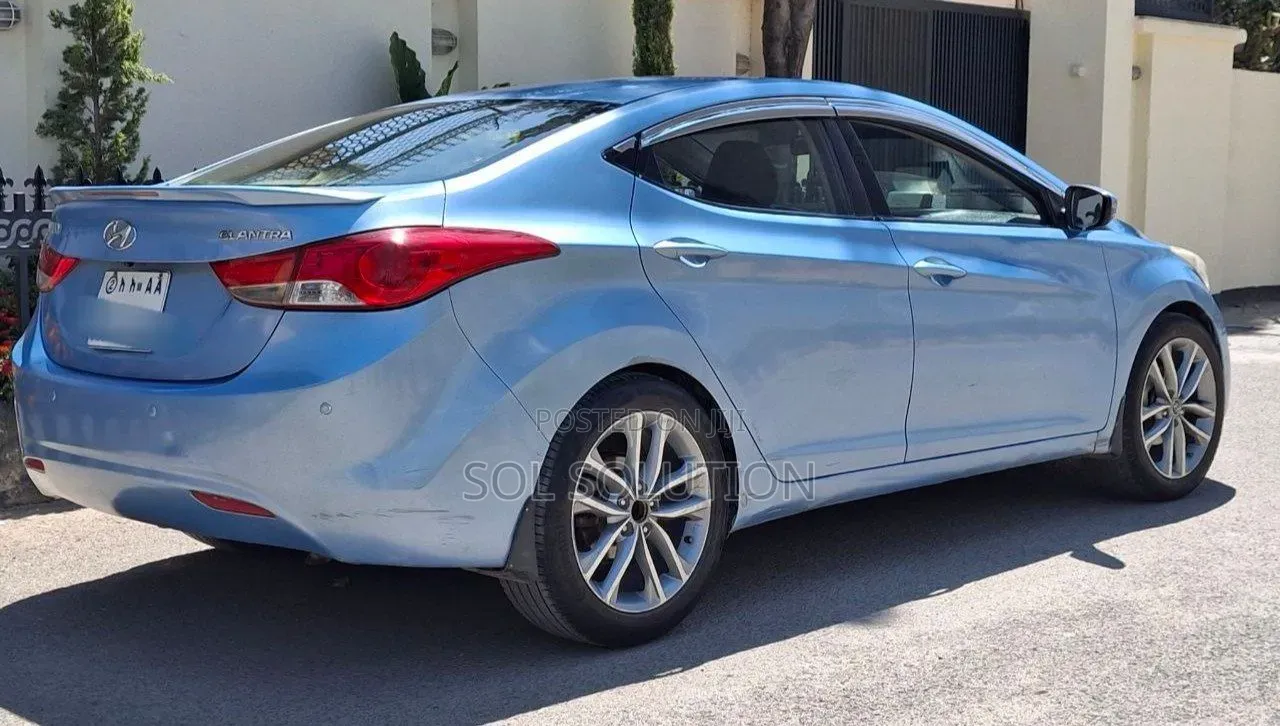 Hyundai Elantra GT 2013 Blue
