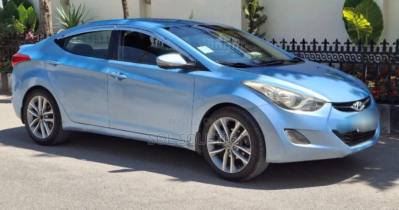 Hyundai Elantra GT 2013 Blue