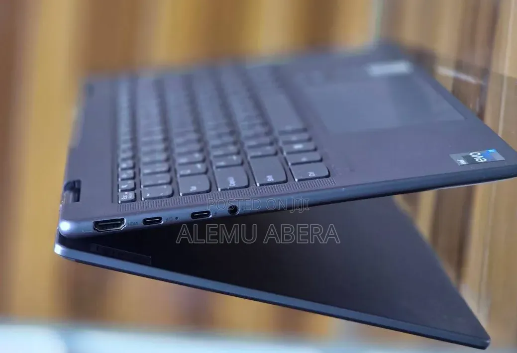 New Laptop Lenovo Yoga 7i 16GB Intel Core i7 SSD 512GB