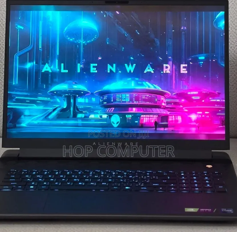 New Laptop Alienware M18 R2 32GB Intel Core i9 SSD 2T