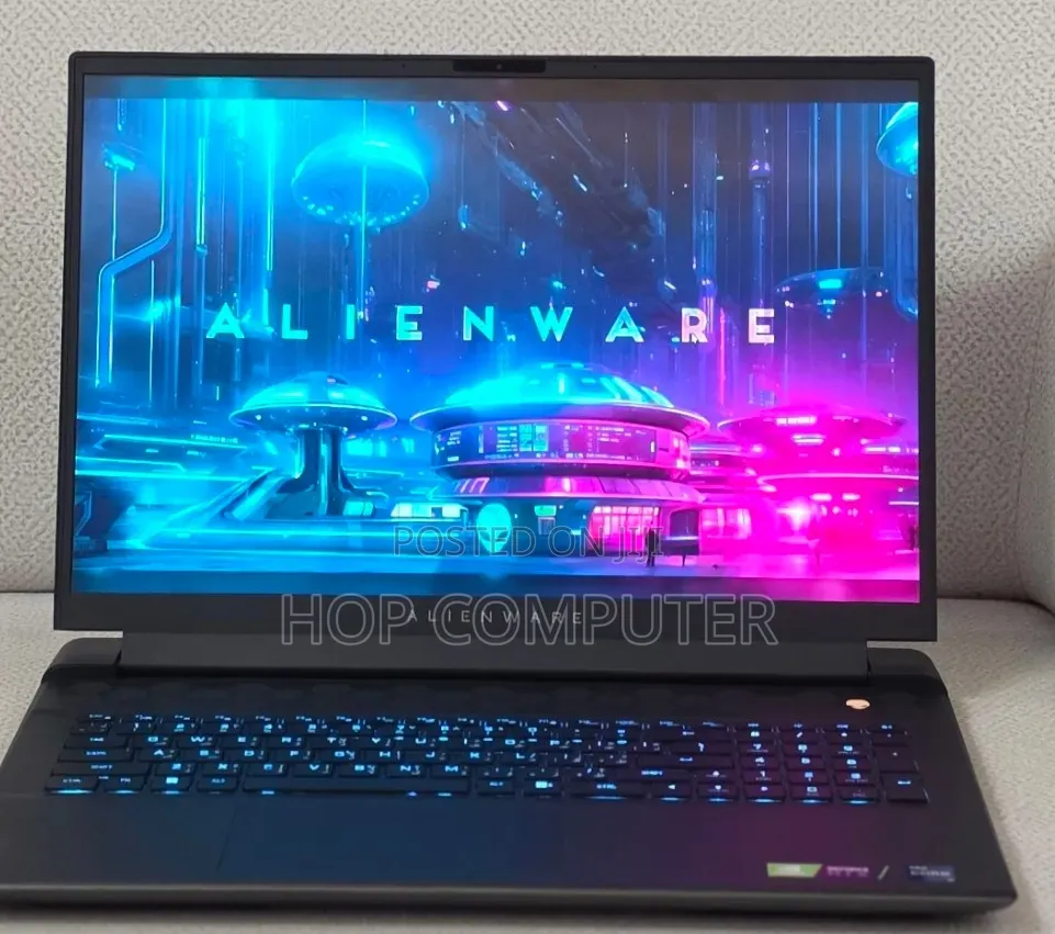 New Laptop Alienware M18 R2 32GB Intel Core i9 SSD 2T