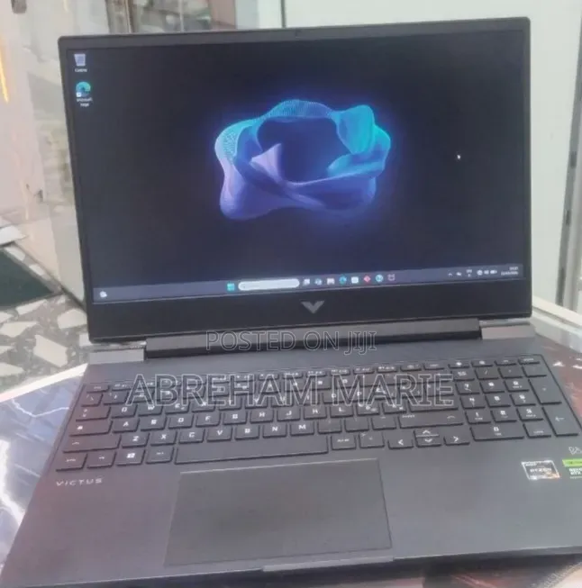 New Laptop HP Victus 16 16GB AMD Ryzen 7 SSD 512GB
