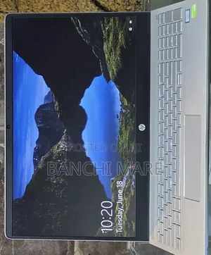 New Laptop HP Pavilion 15 8GB Intel Core i5 SSD 256GB