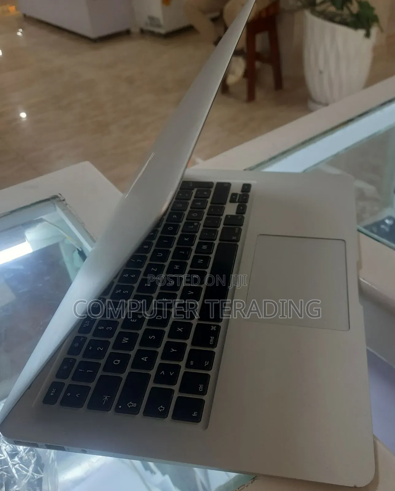 New Laptop Apple MacBook Air 2017 8GB Intel Core i5 SSD 128GB