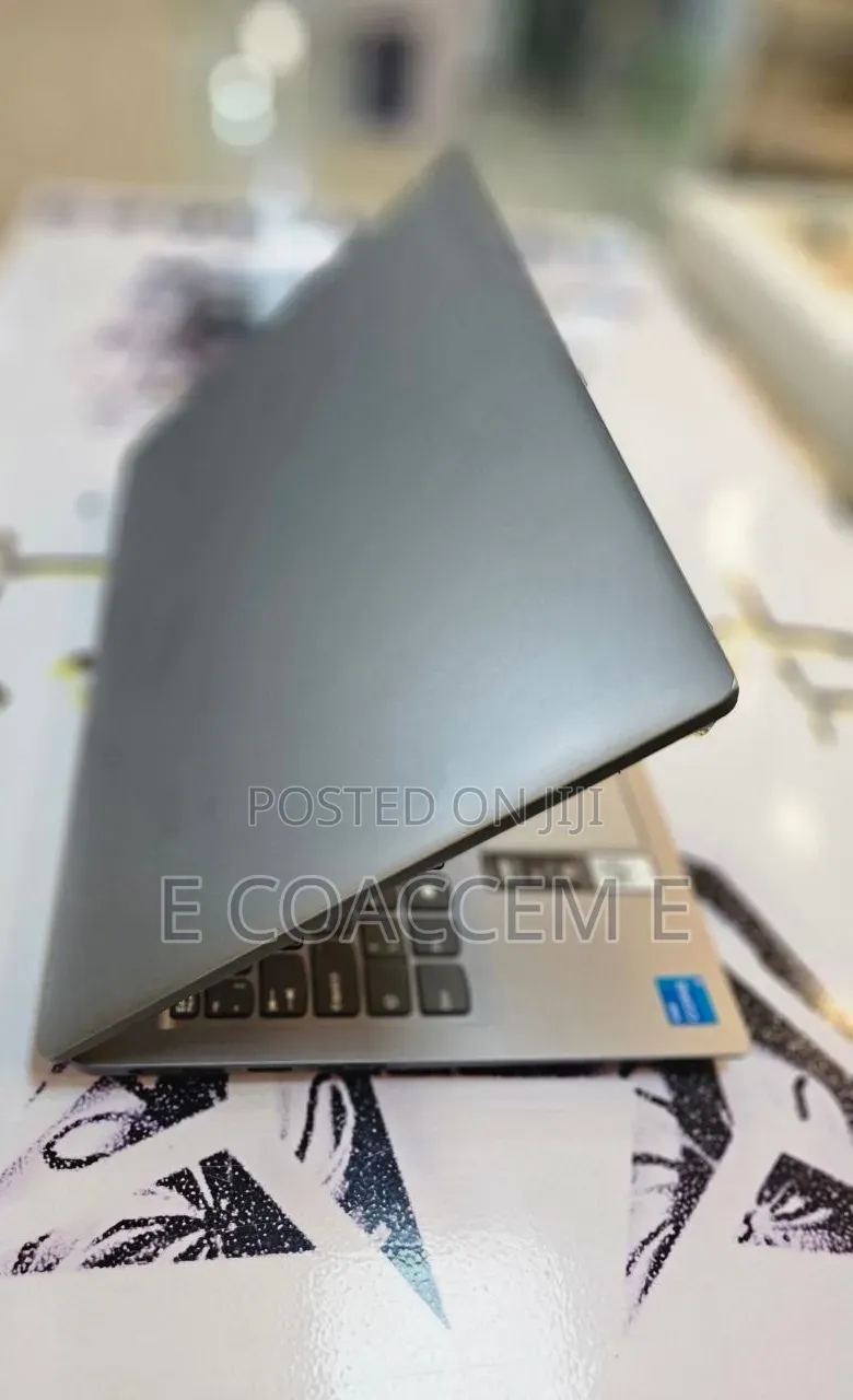 New Laptop Lenovo IdeaPad Z585 8GB Intel Core i5 SSD 512GB