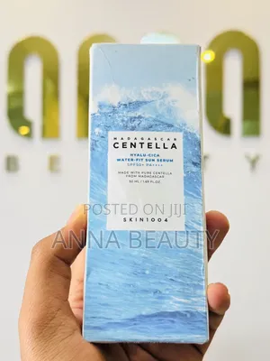 SKIN1004 Madagascar Centella Hyalu-Cica Water-Fit Sun Serum