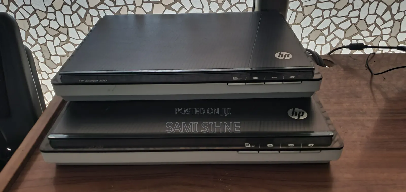 HP Scanjet 300 Flatbed Photo Scanner
