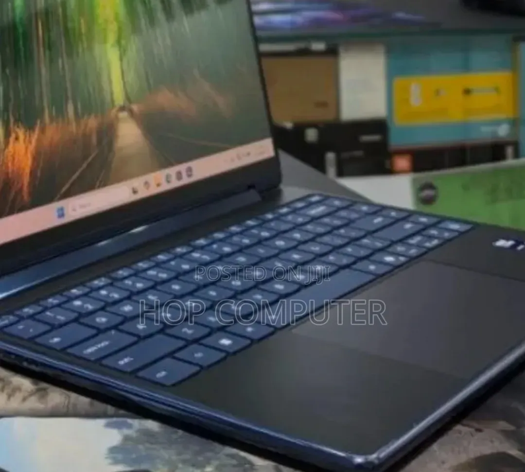 New Lenovo Yoga Pro 9i Aura Edition 32GB Intel Core Ultra 7 SSD 1T