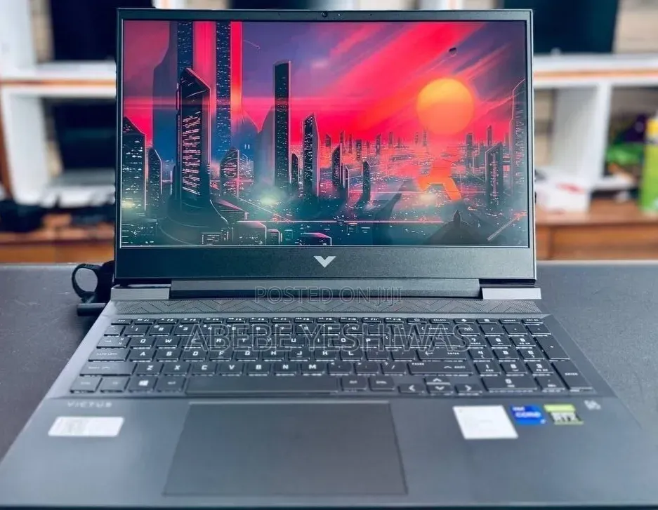 New Laptop HP Victus 16 16GB Intel Core i7 SSD 512GB
